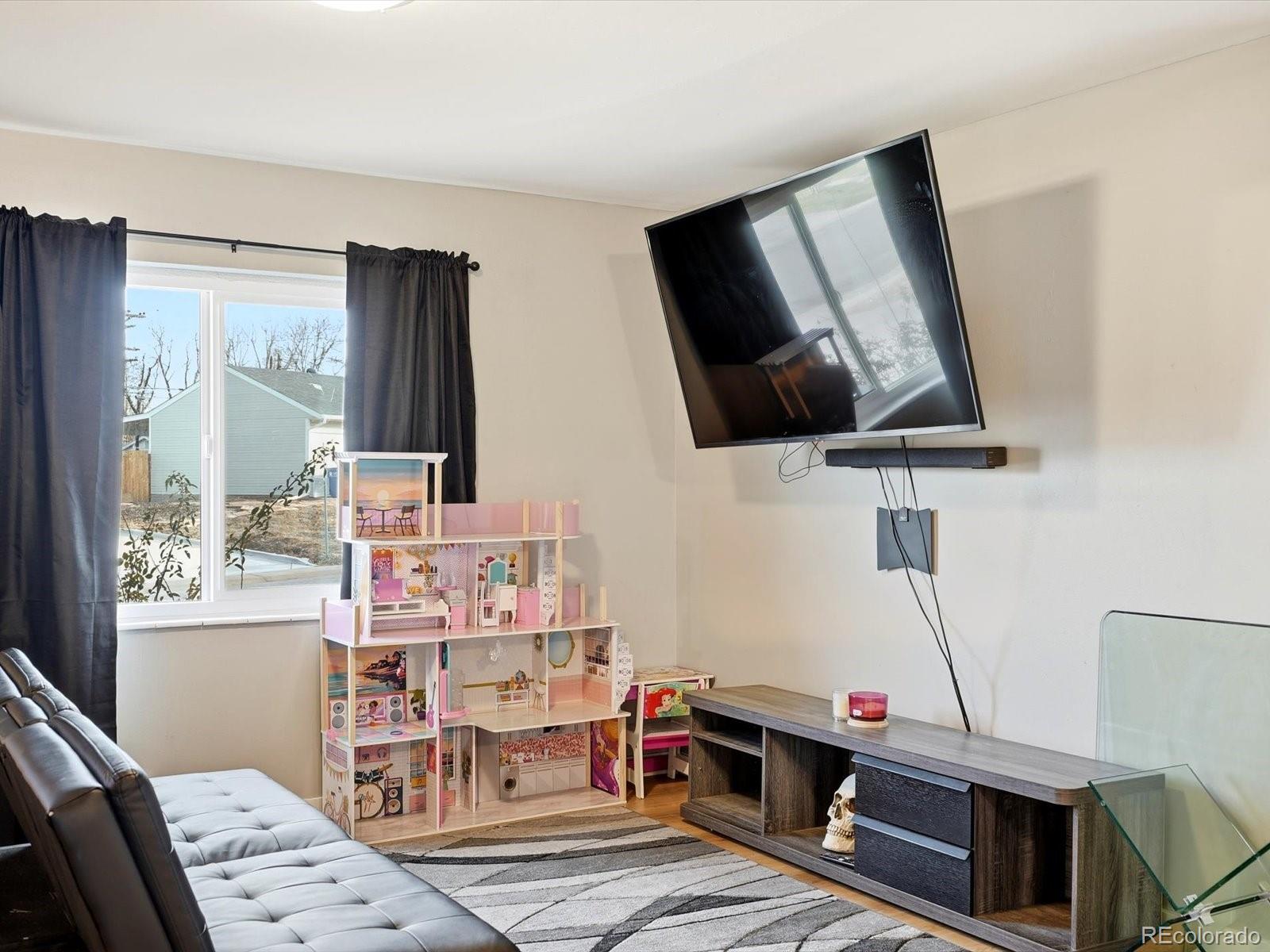 MLS Image #18 for 1883 s perry way,denver, Colorado