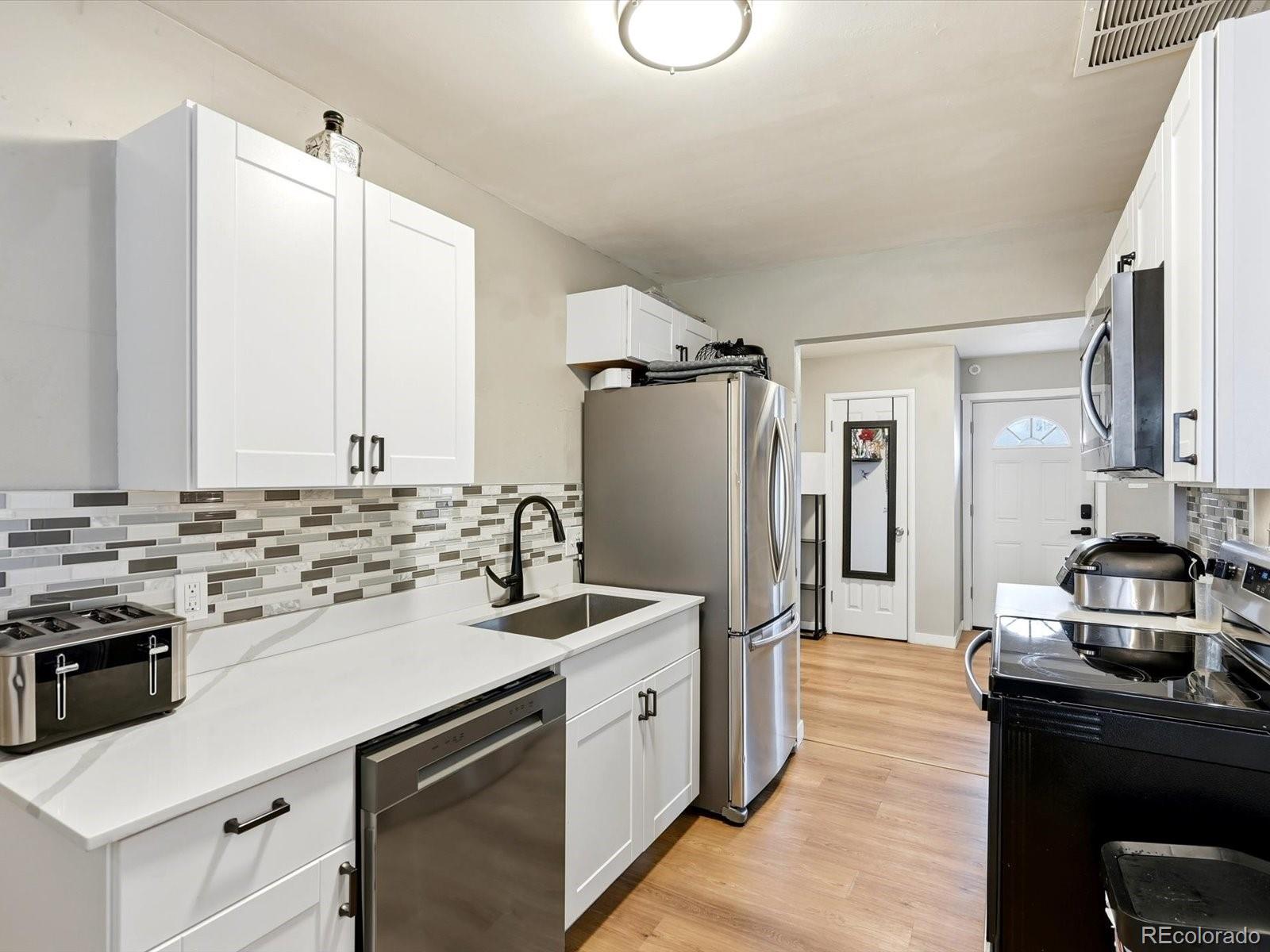MLS Image #8 for 1883 s perry way,denver, Colorado