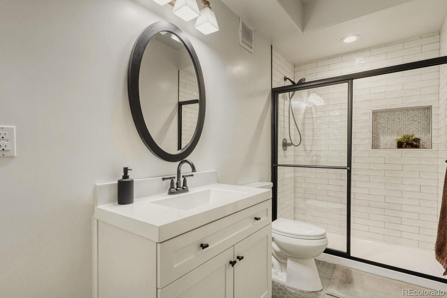 MLS Image #20 for 8461 e 21st avenue,denver, Colorado