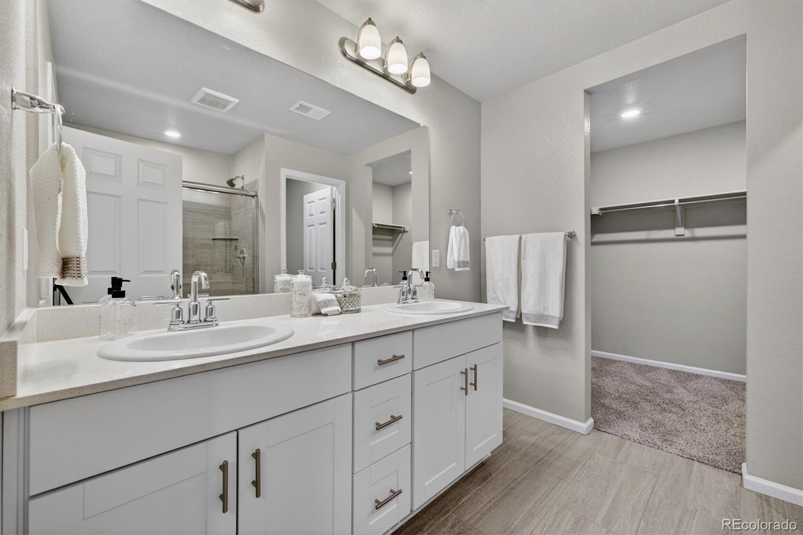 MLS Image #16 for 6128 n lisbon street,aurora, Colorado