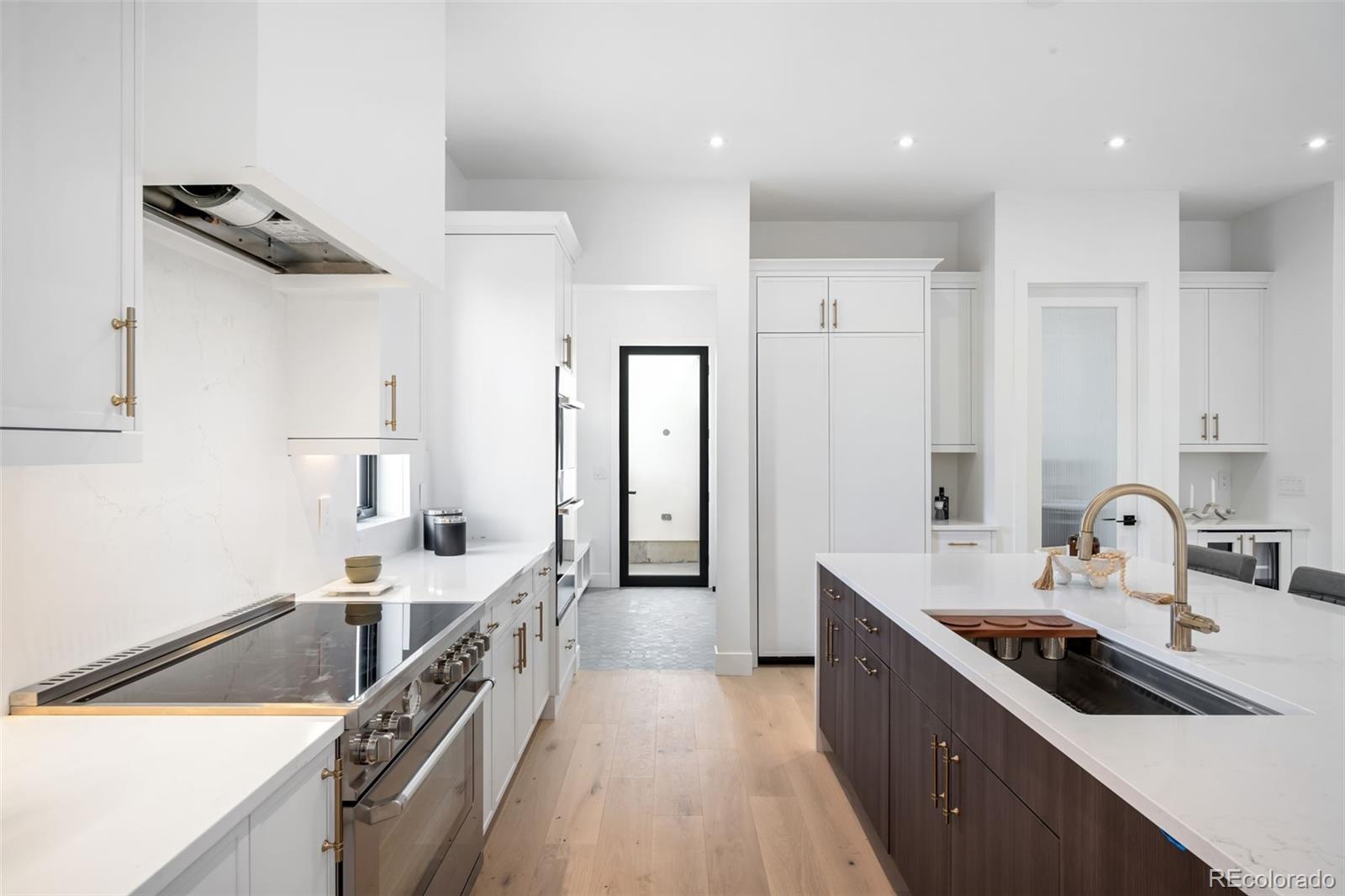 MLS Image #10 for 3400 s bellaire street,denver, Colorado