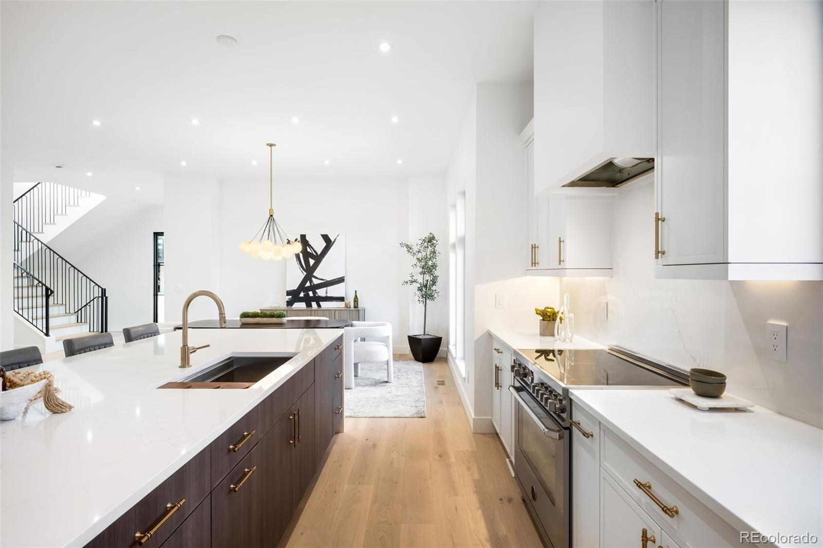 MLS Image #11 for 3400 s bellaire street,denver, Colorado