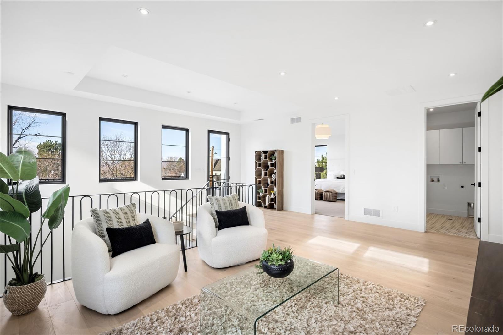 MLS Image #19 for 3400 s bellaire street,denver, Colorado