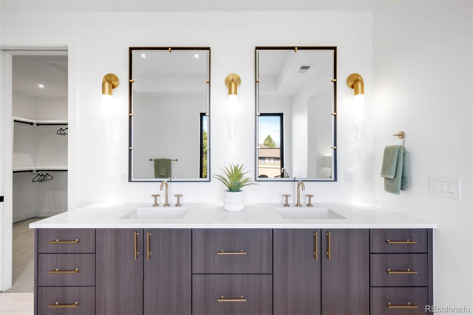 MLS Image #25 for 3400 s bellaire street,denver, Colorado