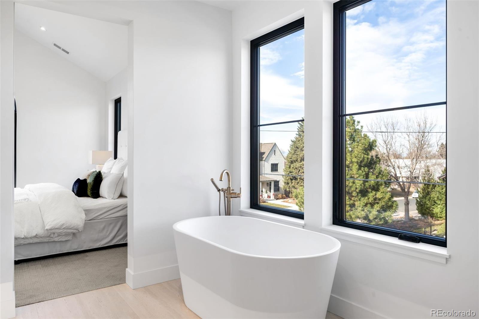 MLS Image #26 for 3400 s bellaire street,denver, Colorado