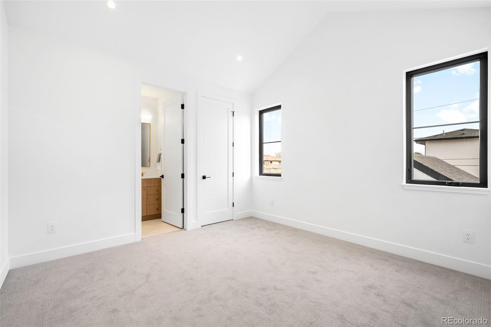 MLS Image #29 for 3400 s bellaire street,denver, Colorado