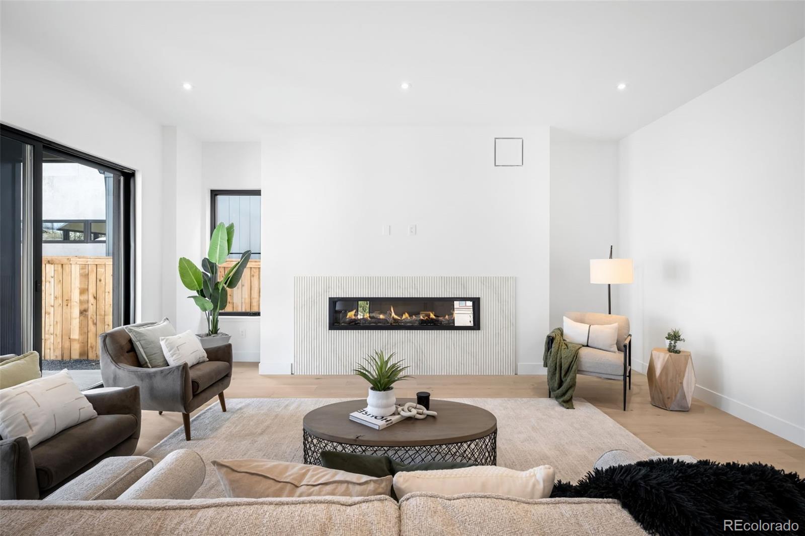 MLS Image #6 for 3400 s bellaire street,denver, Colorado