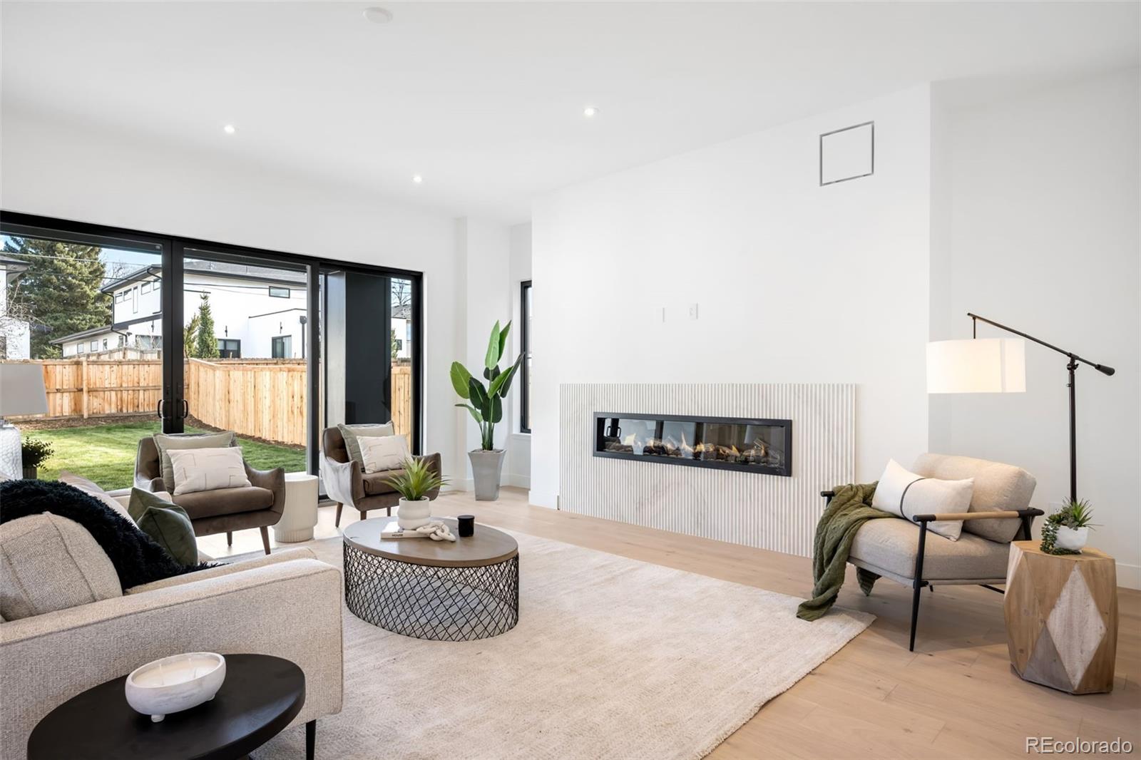 MLS Image #7 for 3400 s bellaire street,denver, Colorado