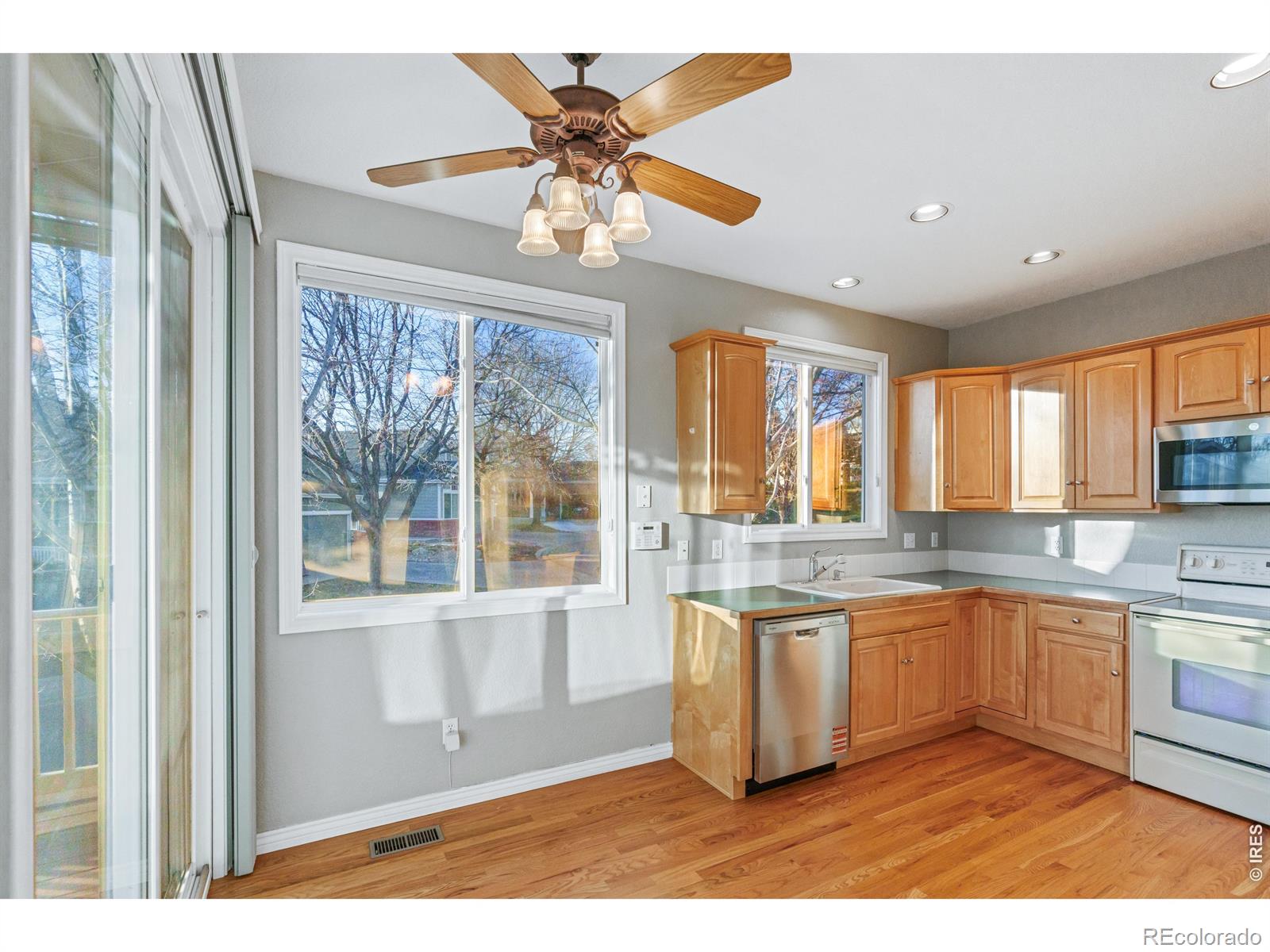 MLS Image #12 for 950  southridge greens boulevard,fort collins, Colorado