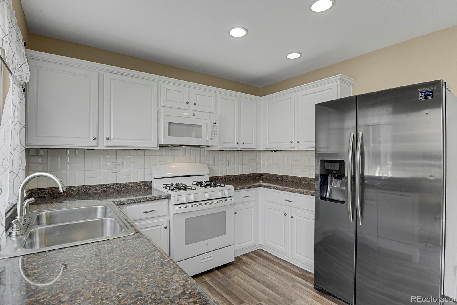 MLS Image #10 for 21507 e 43rd place,denver, Colorado
