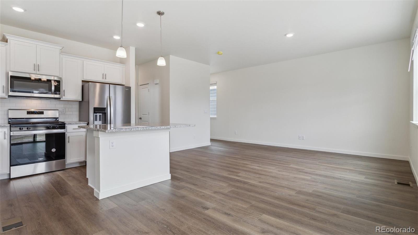 MLS Image #8 for 507  ledge street,lochbuie, Colorado