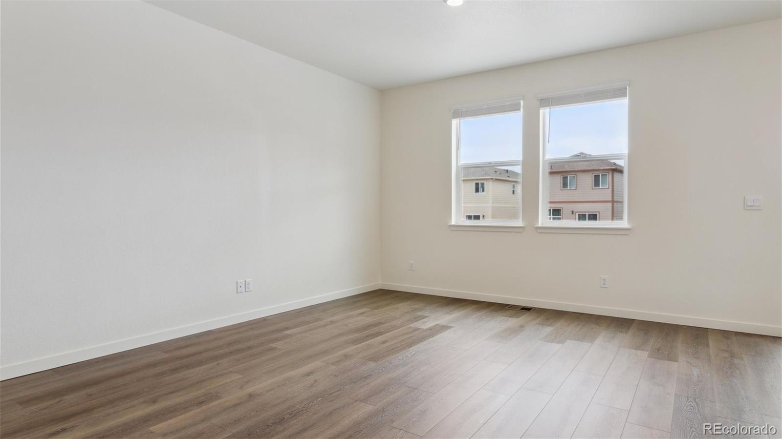 MLS Image #9 for 507  ledge street,lochbuie, Colorado