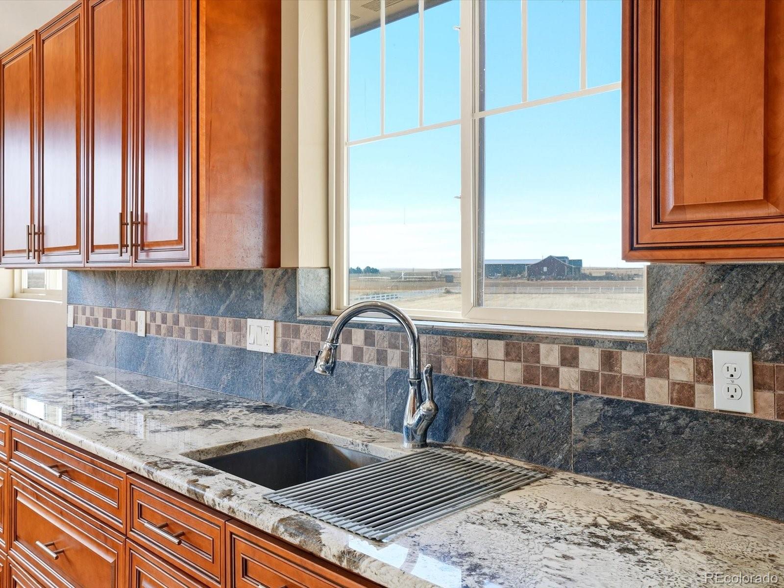 MLS Image #11 for 14077  indianfield court,hudson, Colorado