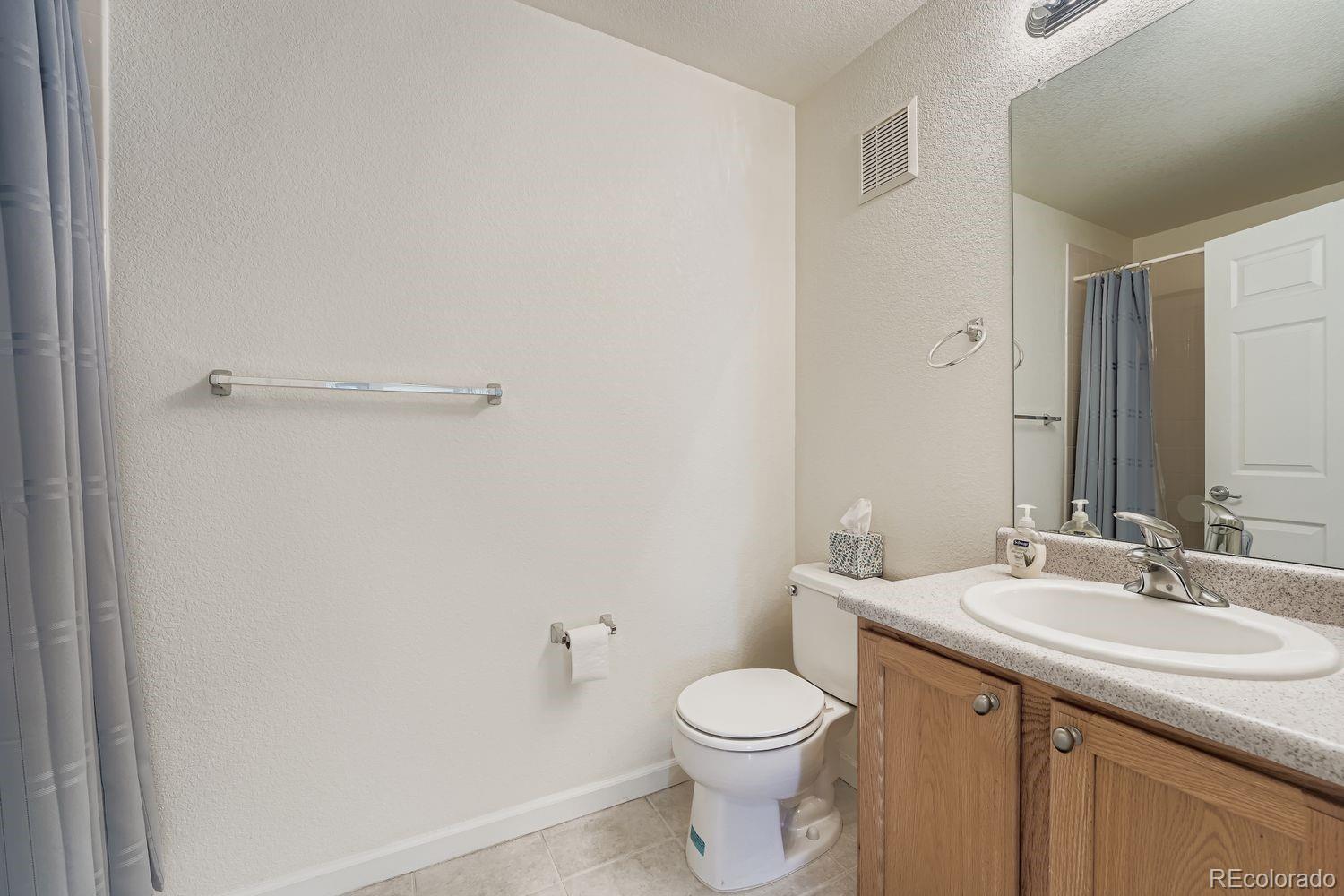 MLS Image #11 for 22097 e jamison place,aurora, Colorado