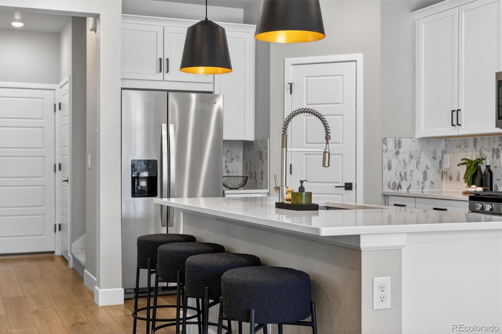 MLS Image #11 for 4649 s kipling circle,denver, Colorado
