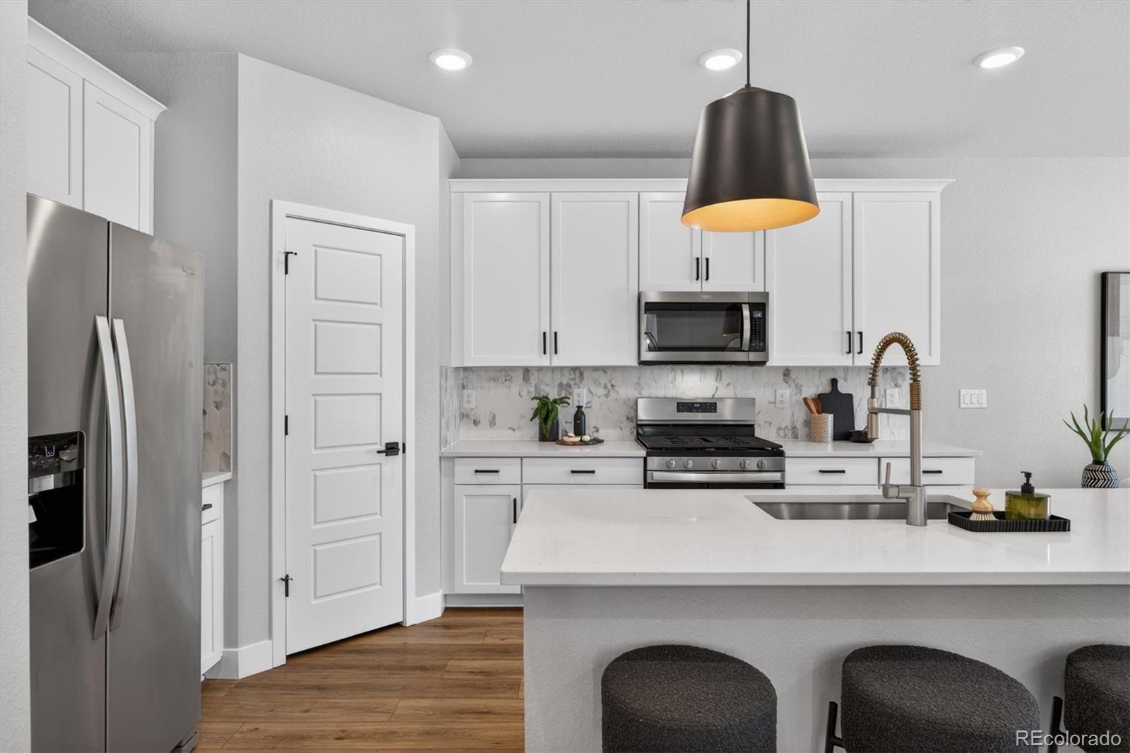 MLS Image #12 for 4649 s kipling circle,denver, Colorado