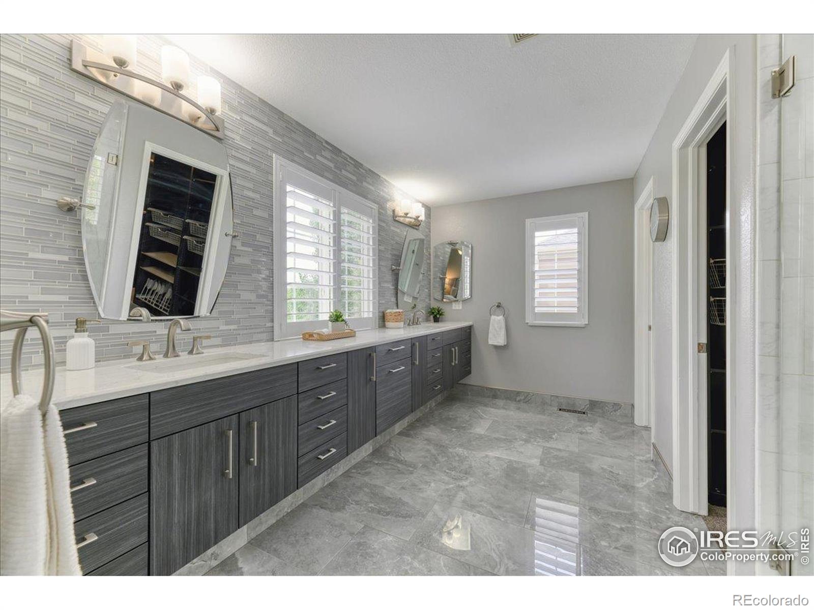 MLS Image #23 for 5005 s cole court,morrison, Colorado