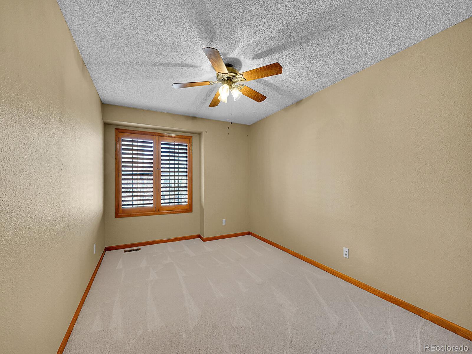 MLS Image #26 for 930 w dry creek road,littleton, Colorado
