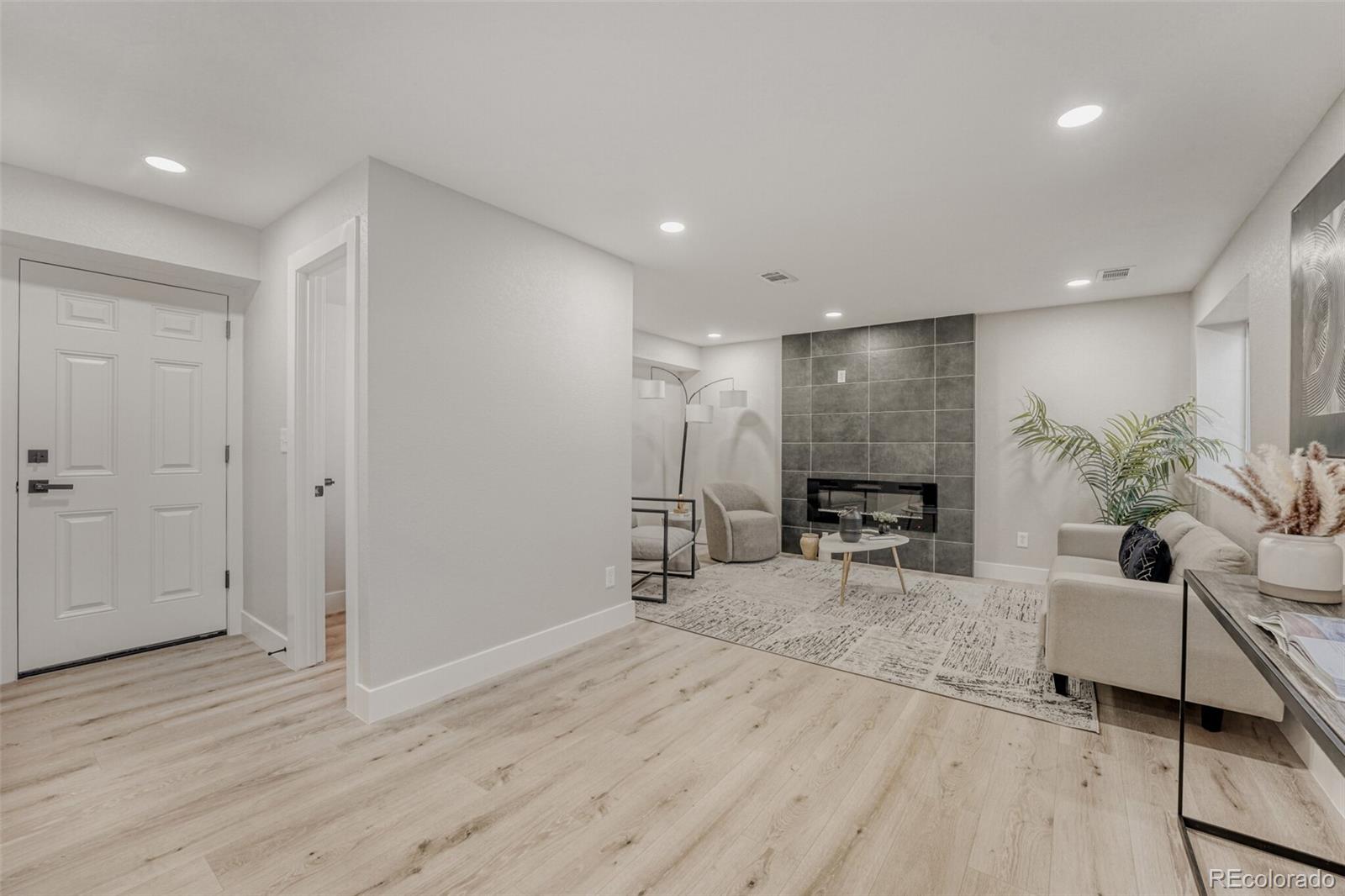 MLS Image #10 for 2527 s ouray way,aurora, Colorado