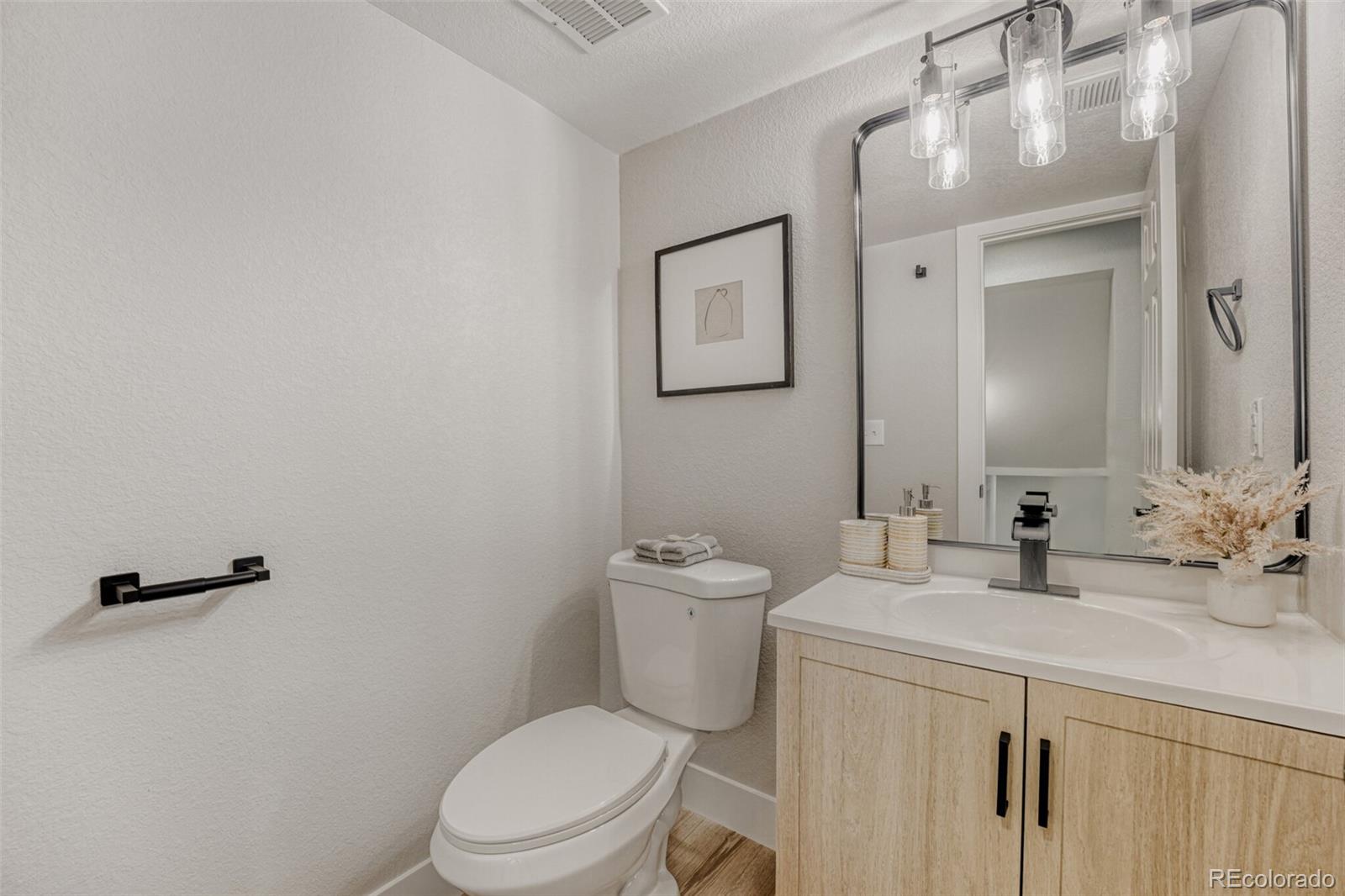 MLS Image #24 for 2527 s ouray way,aurora, Colorado