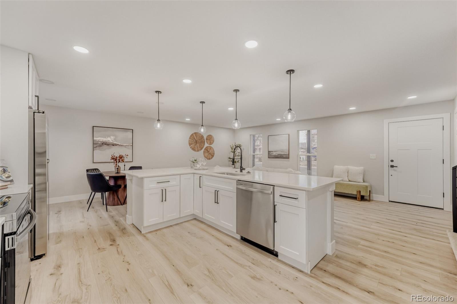MLS Image #4 for 2527 s ouray way,aurora, Colorado