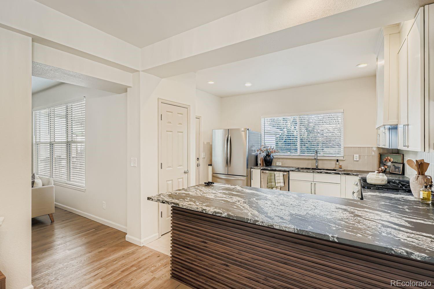 MLS Image #6 for 8014 e harvard circle,denver, Colorado