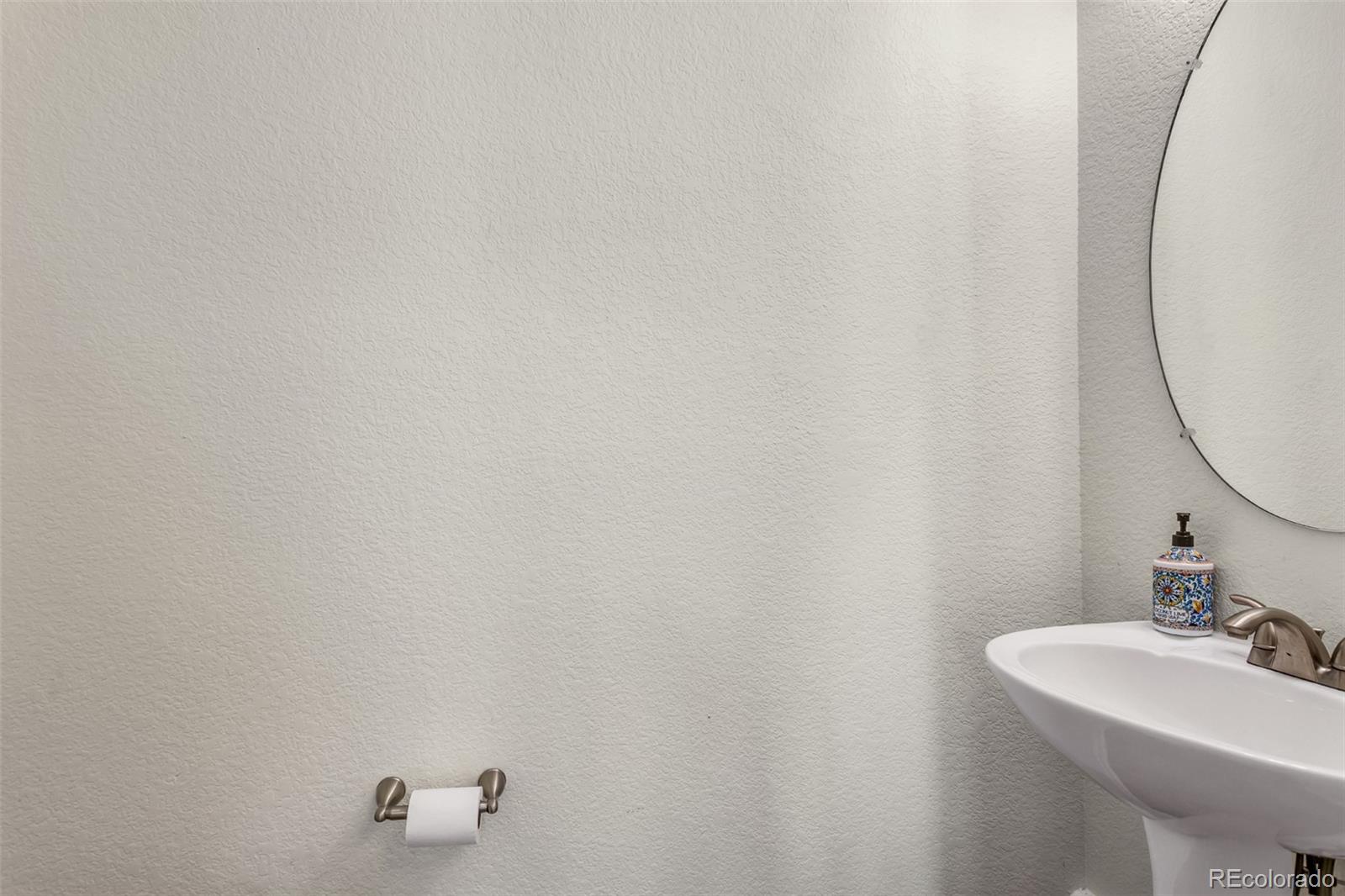 MLS Image #13 for 4087 e orleans court,denver, Colorado