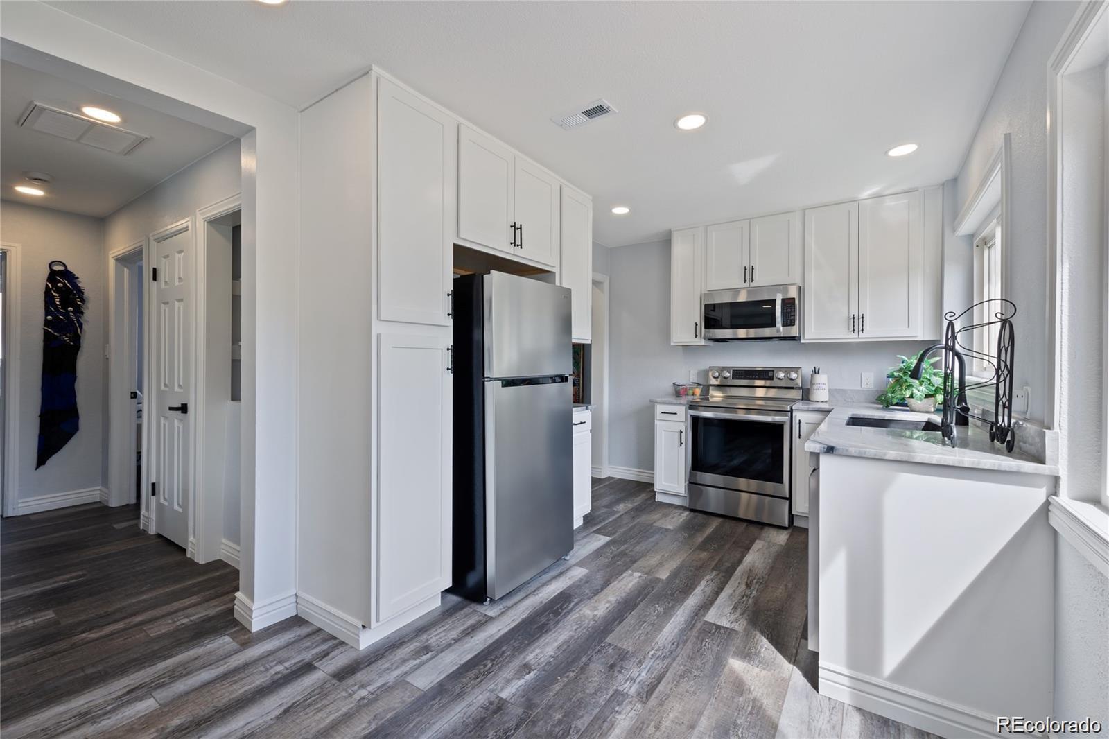 MLS Image #3 for 1345  holly street,denver, Colorado