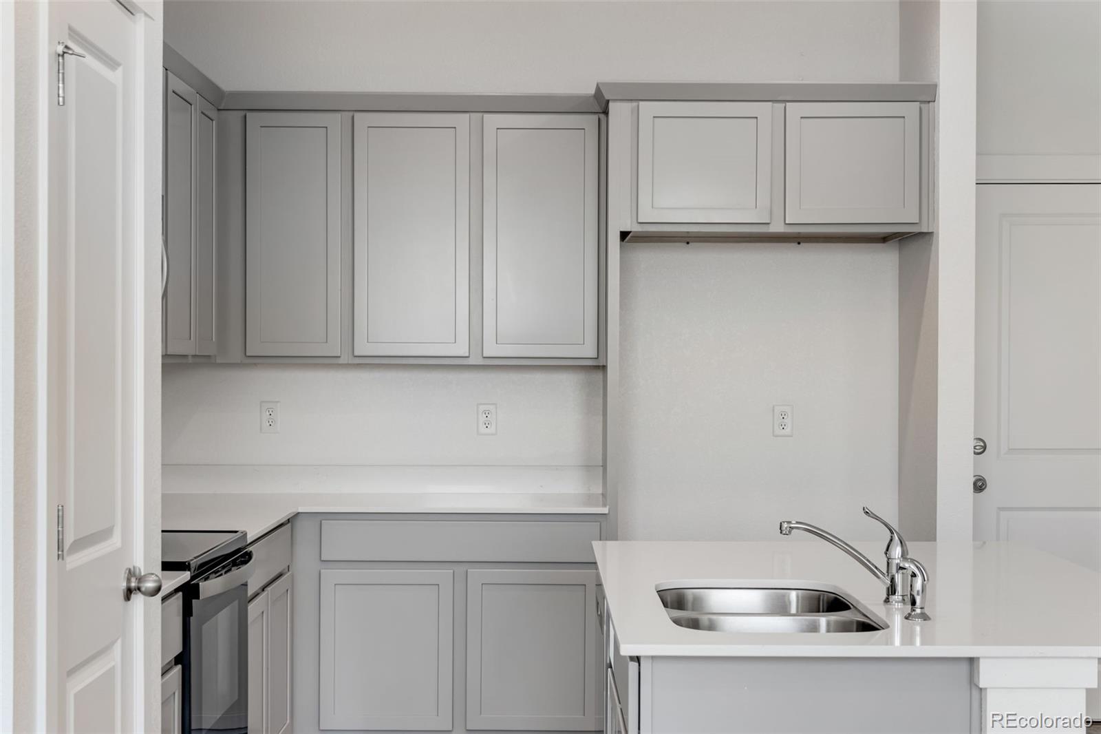 MLS Image #10 for 2407  pinot place,fort lupton, Colorado