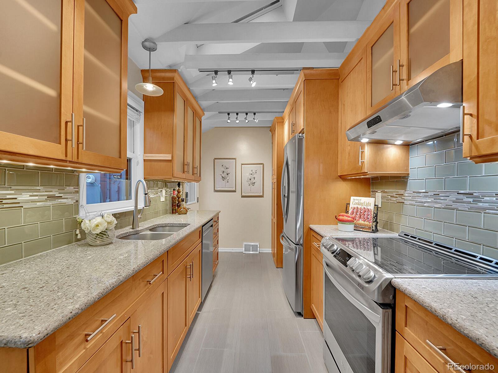 MLS Image #16 for 5725 s lakeview street,littleton, Colorado