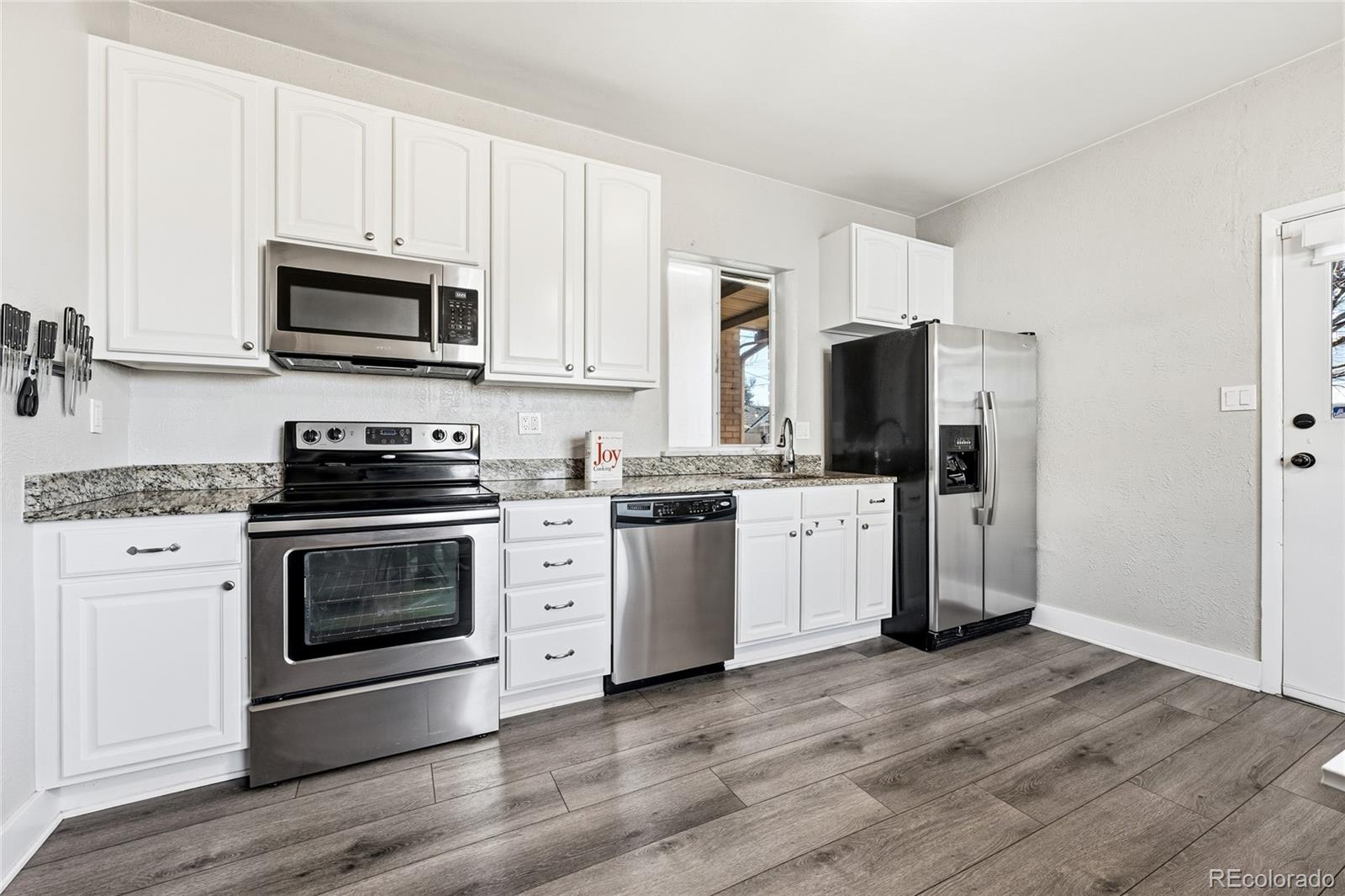 MLS Image #18 for 1575  newton street,denver, Colorado