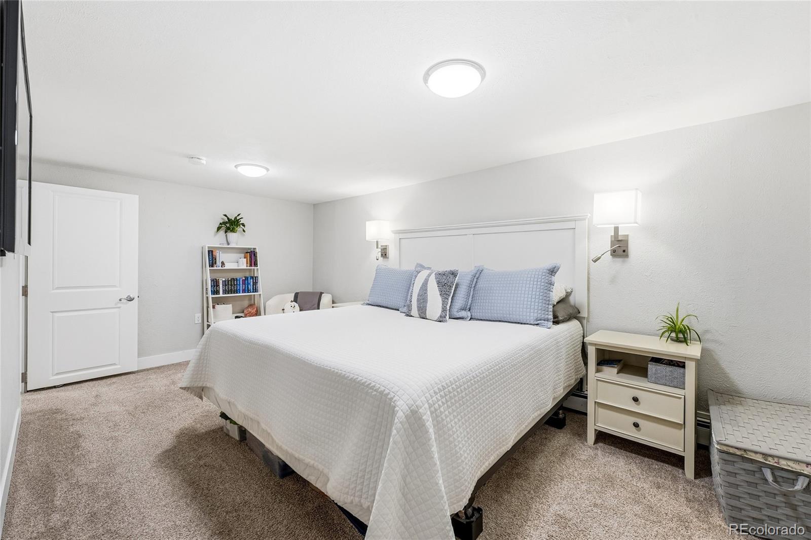 MLS Image #25 for 1575  newton street,denver, Colorado