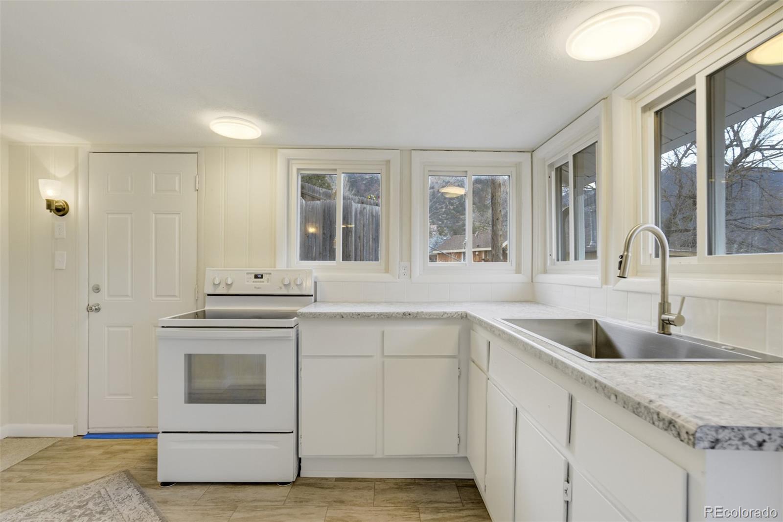 MLS Image #10 for 202  oklahoma road,manitou springs, Colorado