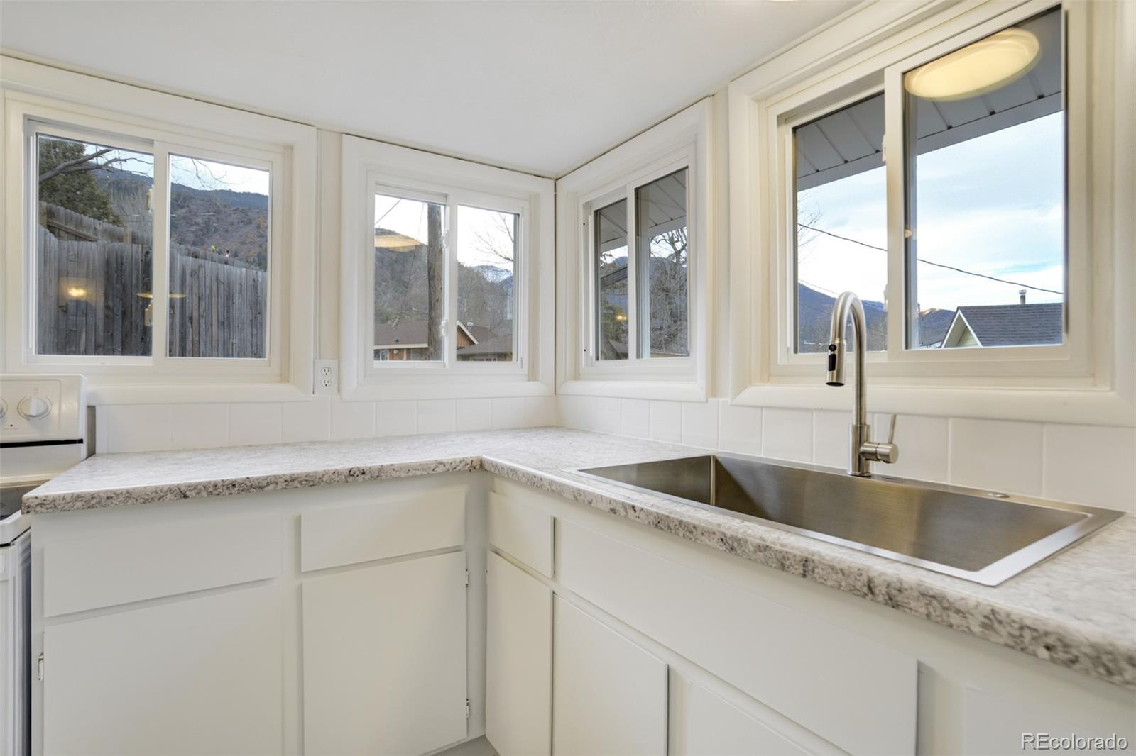 MLS Image #11 for 202  oklahoma road,manitou springs, Colorado