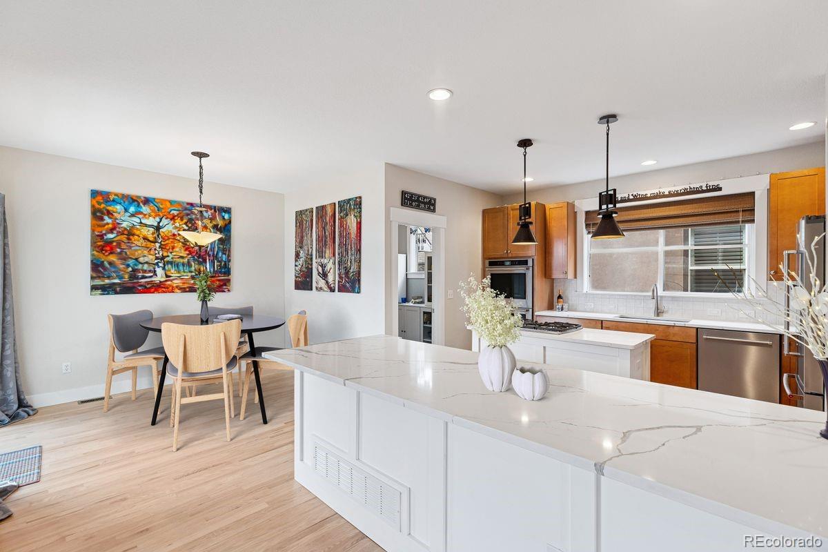 MLS Image #10 for 8658 e 25th drive,denver, Colorado
