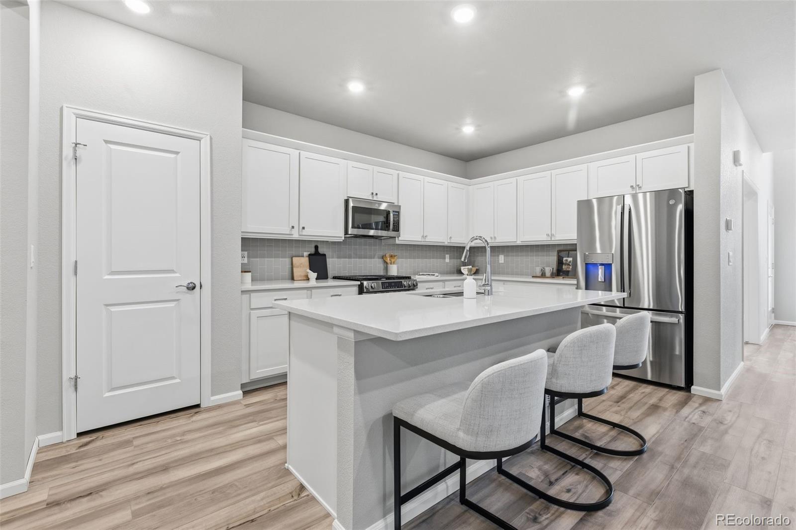 MLS Image #2 for 21293 e 63rd drive,aurora, Colorado