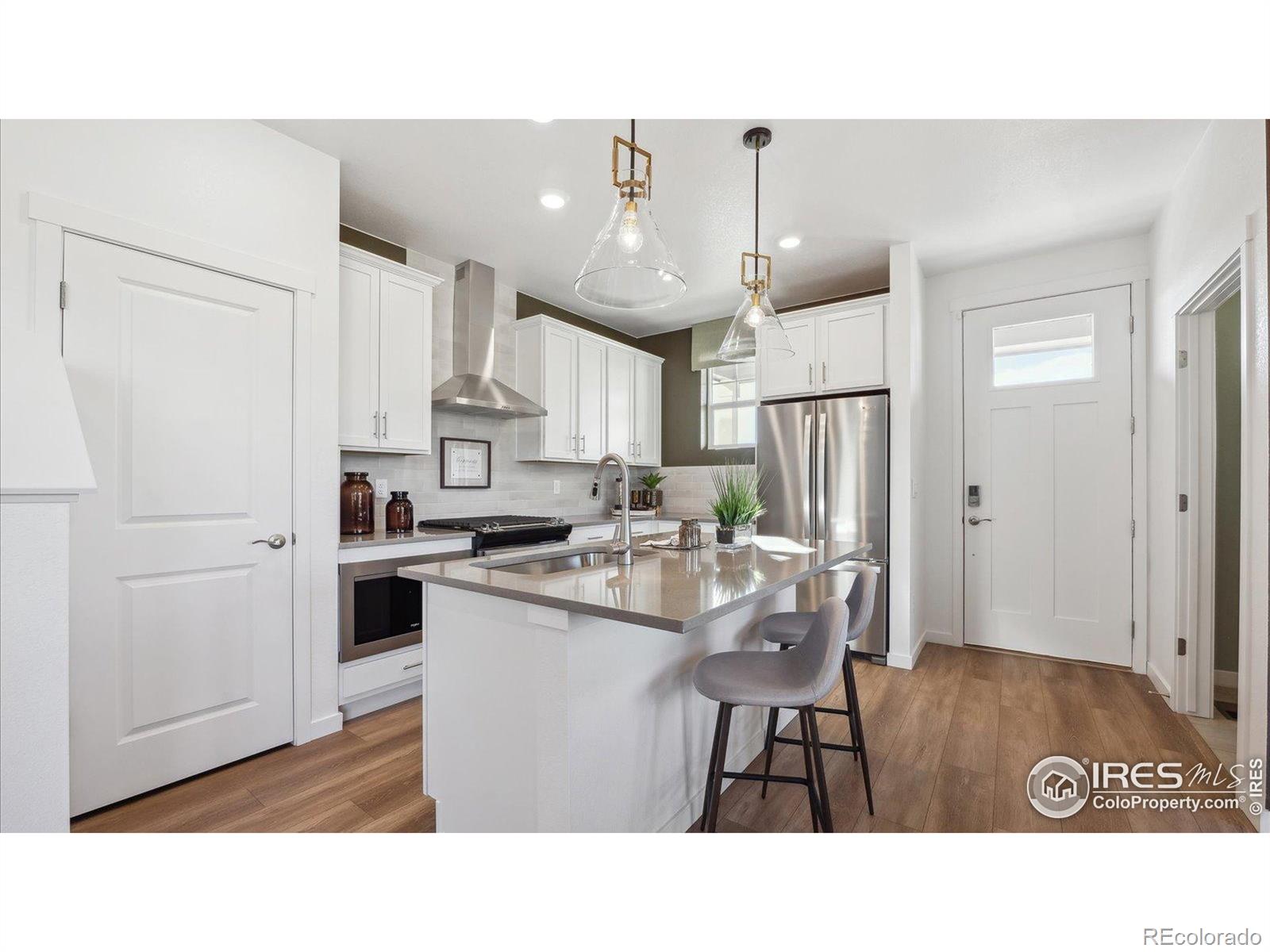 MLS Image #8 for 906  logan peak way,berthoud, Colorado