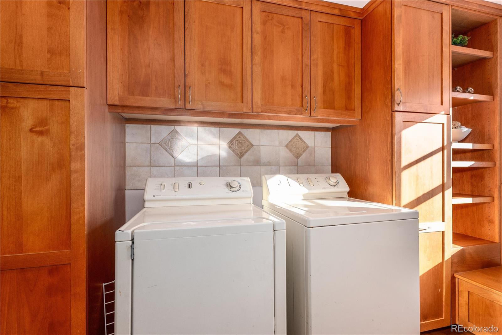 MLS Image #14 for 525  elmira street,aurora, Colorado
