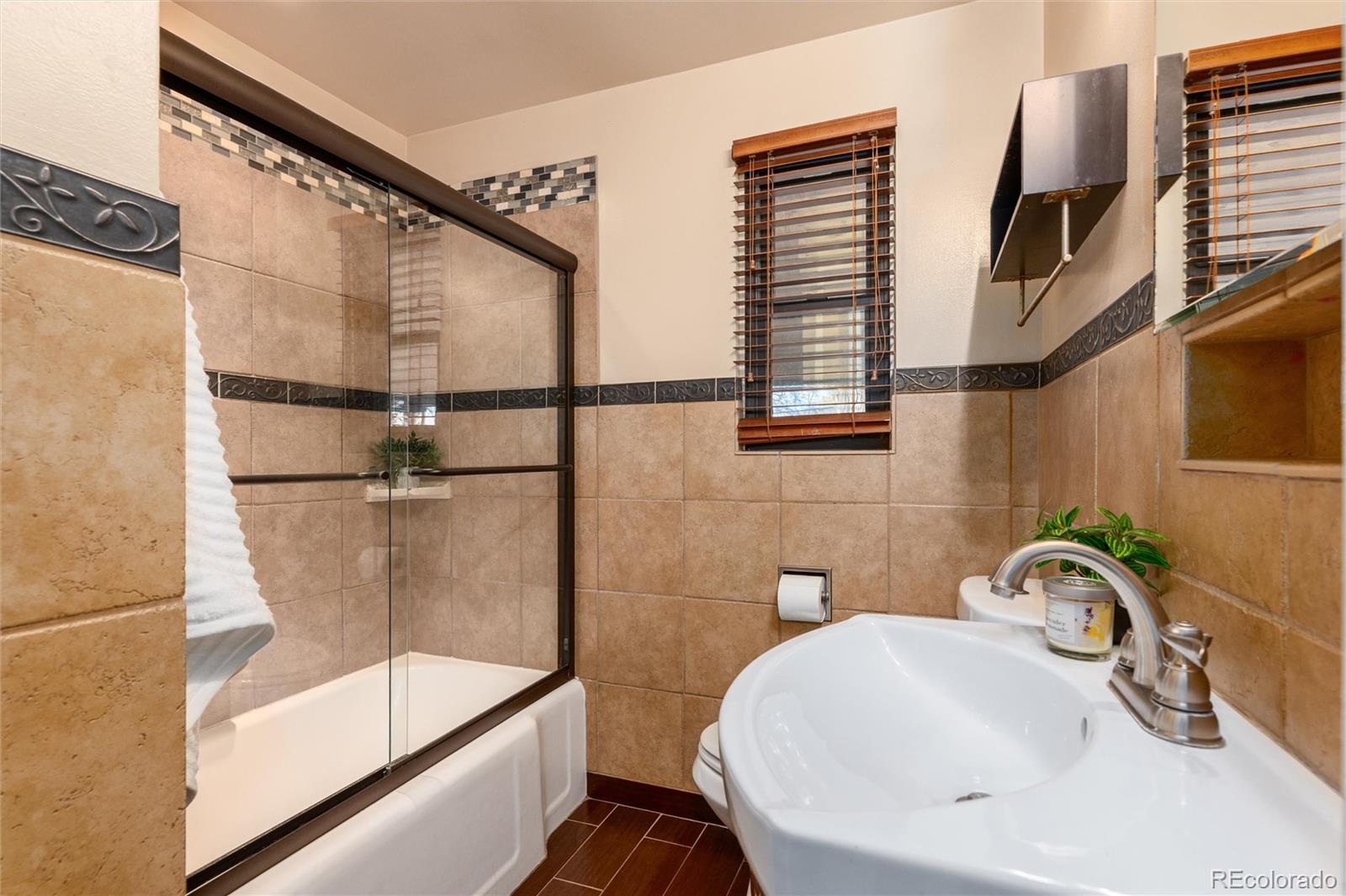 MLS Image #34 for 525  elmira street,aurora, Colorado