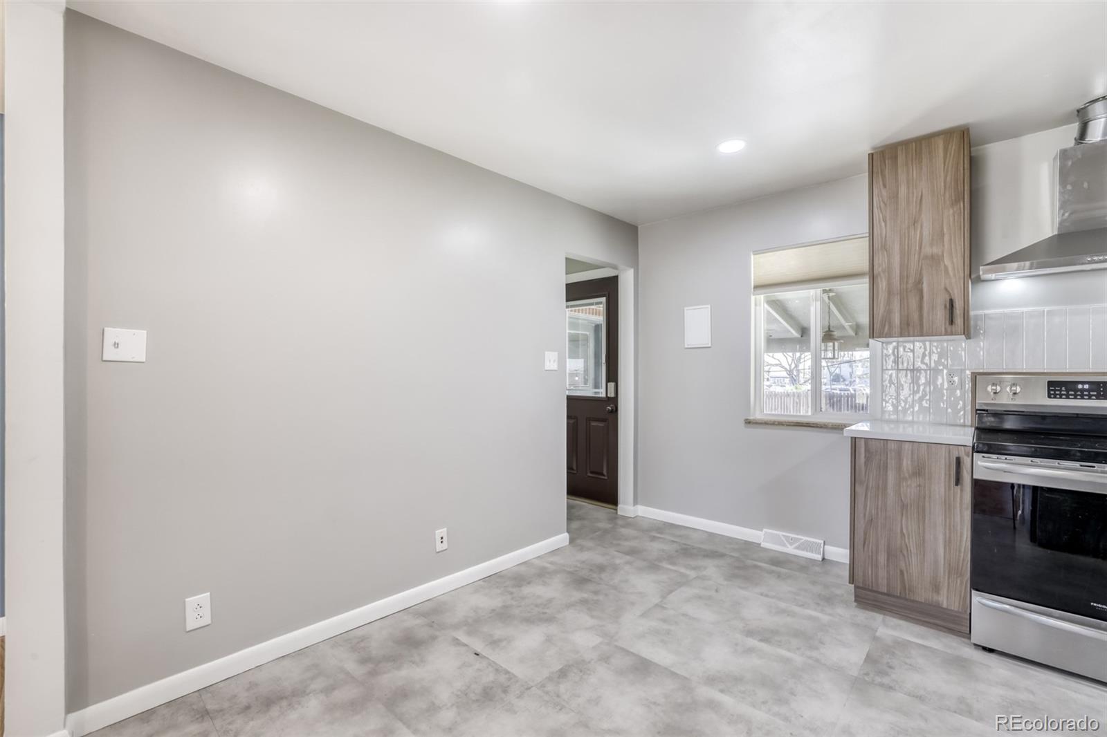 MLS Image #7 for 2708 s grove street,denver, Colorado