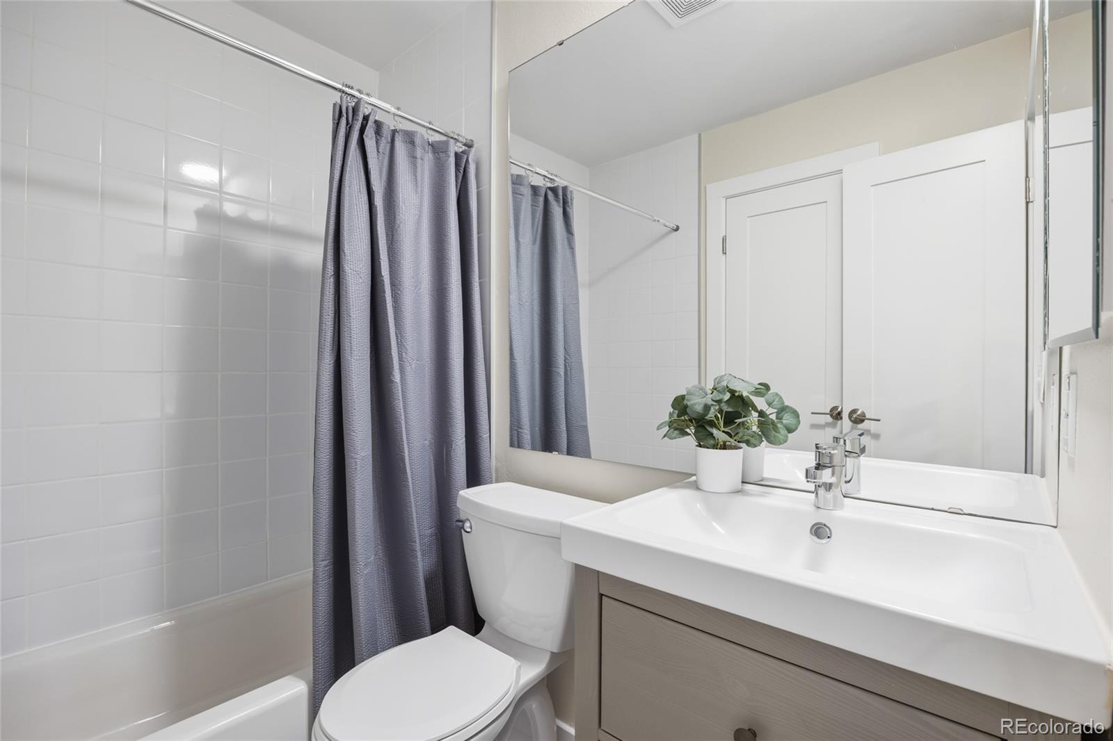 MLS Image #22 for 1811 s quebec way,denver, Colorado