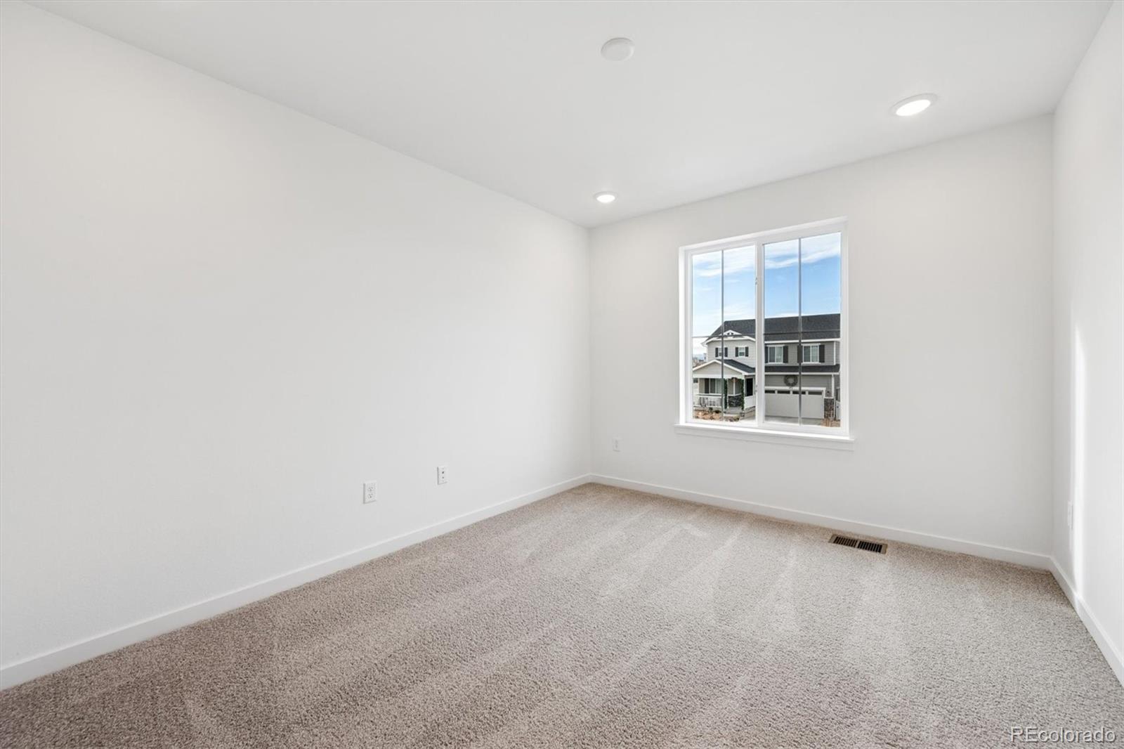 MLS Image #10 for 486 s salida street,aurora, Colorado