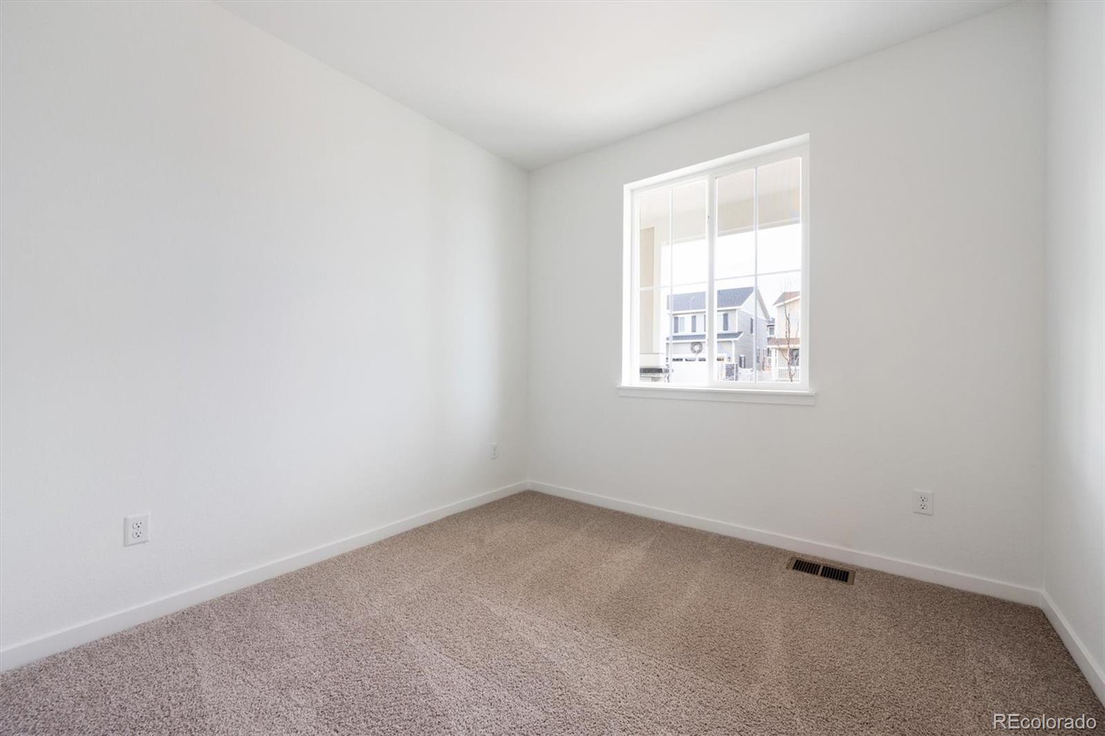 MLS Image #13 for 486 s salida street,aurora, Colorado