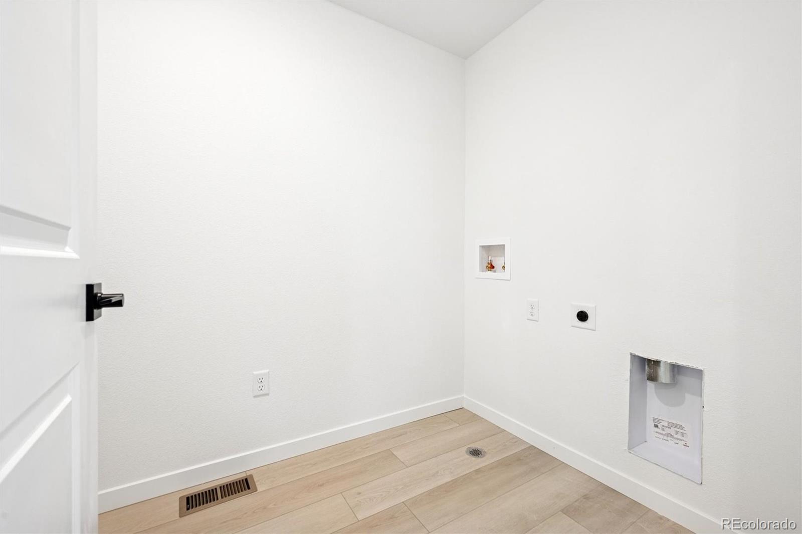 MLS Image #17 for 486 s salida street,aurora, Colorado