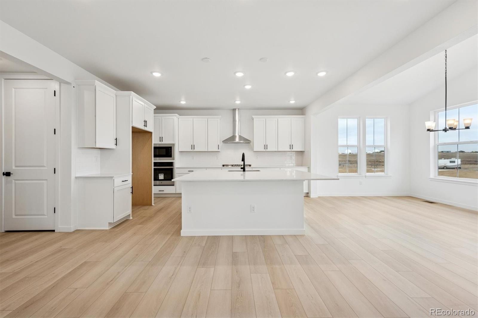 MLS Image #2 for 486 s salida street,aurora, Colorado