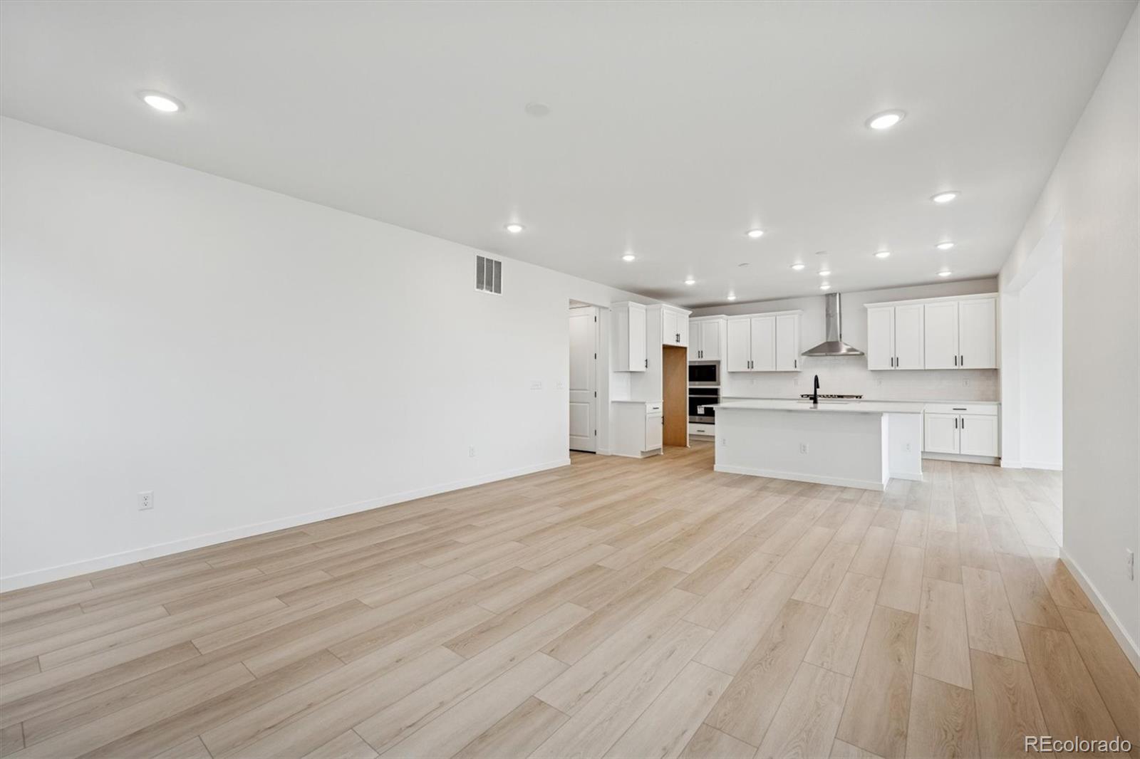 MLS Image #7 for 486 s salida street,aurora, Colorado
