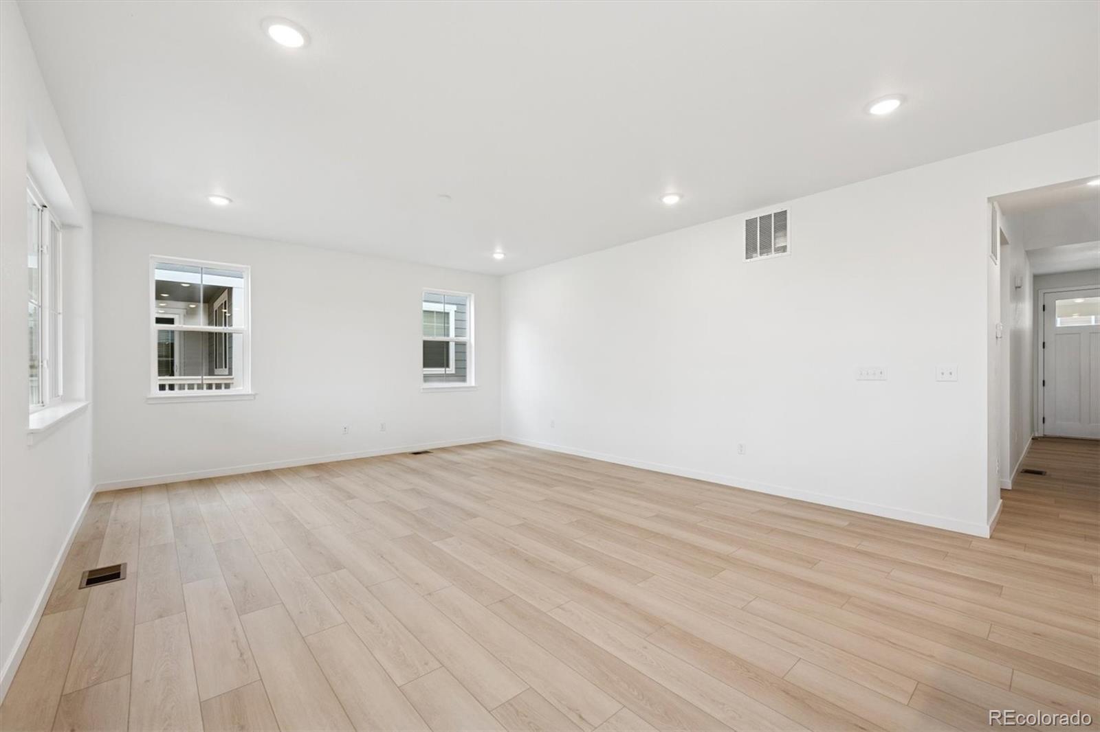 MLS Image #8 for 486 s salida street,aurora, Colorado