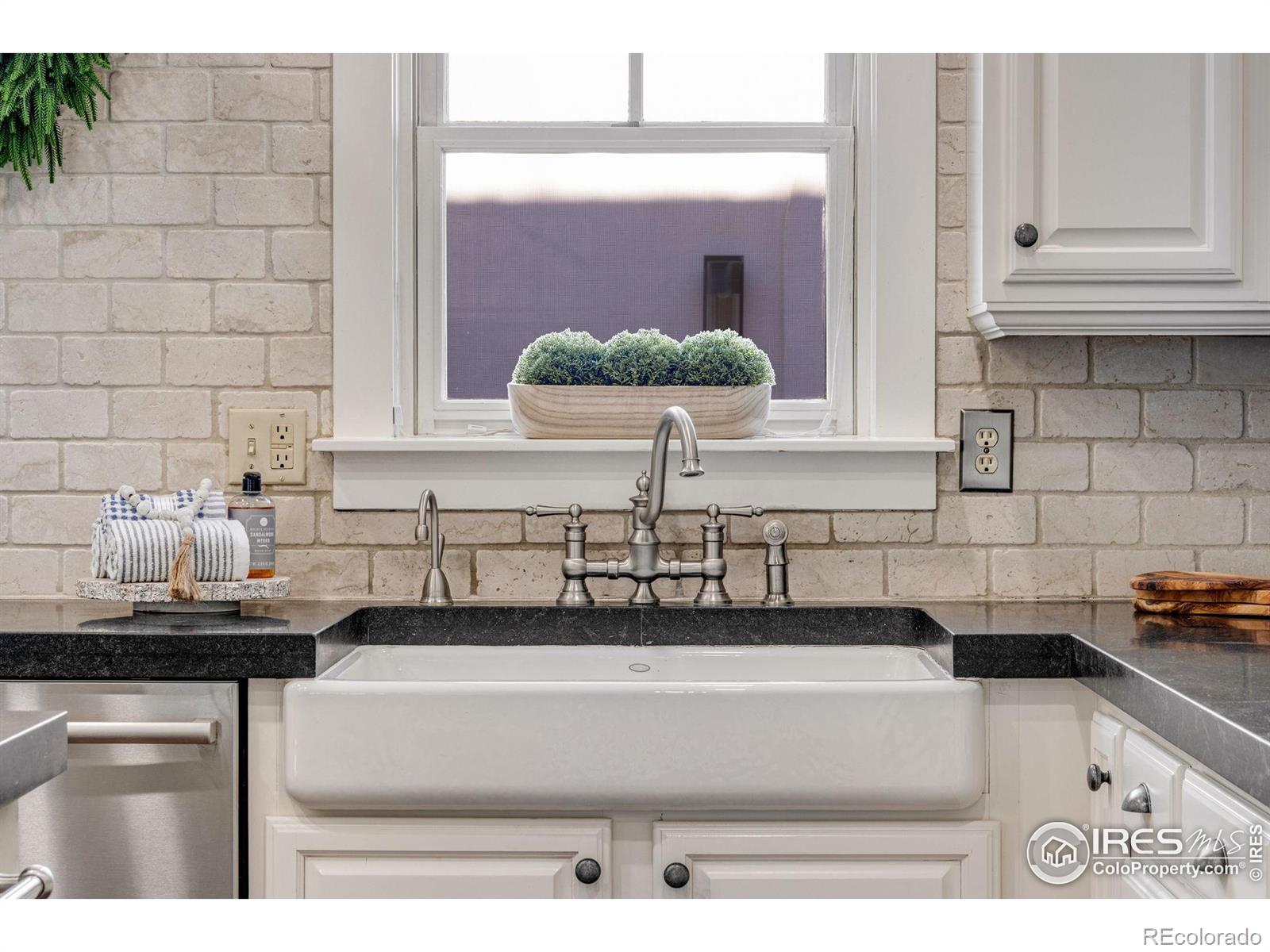 MLS Image #22 for 707 s fillmore street,denver, Colorado