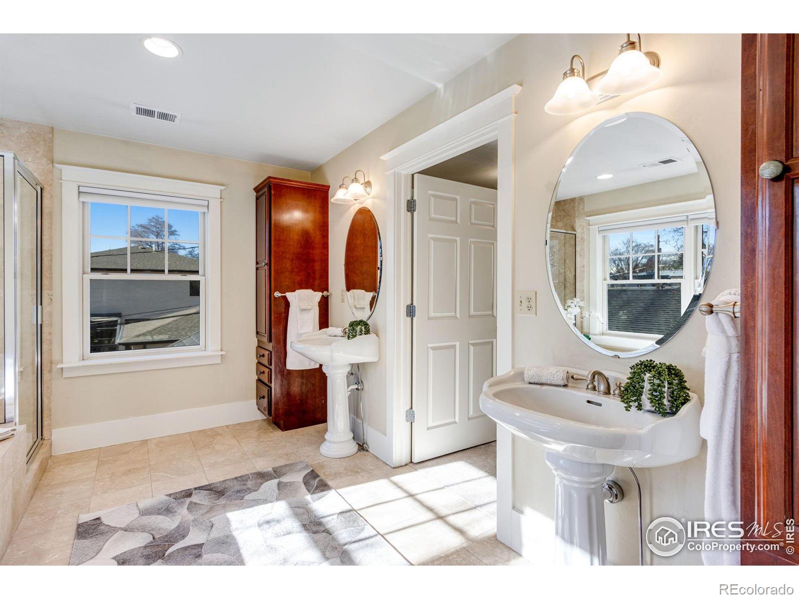 MLS Image #33 for 707 s fillmore street,denver, Colorado