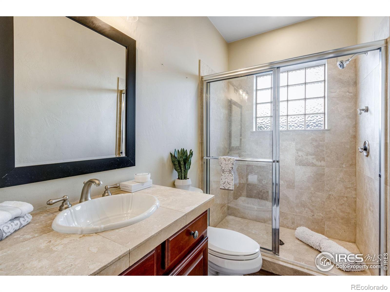 MLS Image #38 for 707 s fillmore street,denver, Colorado